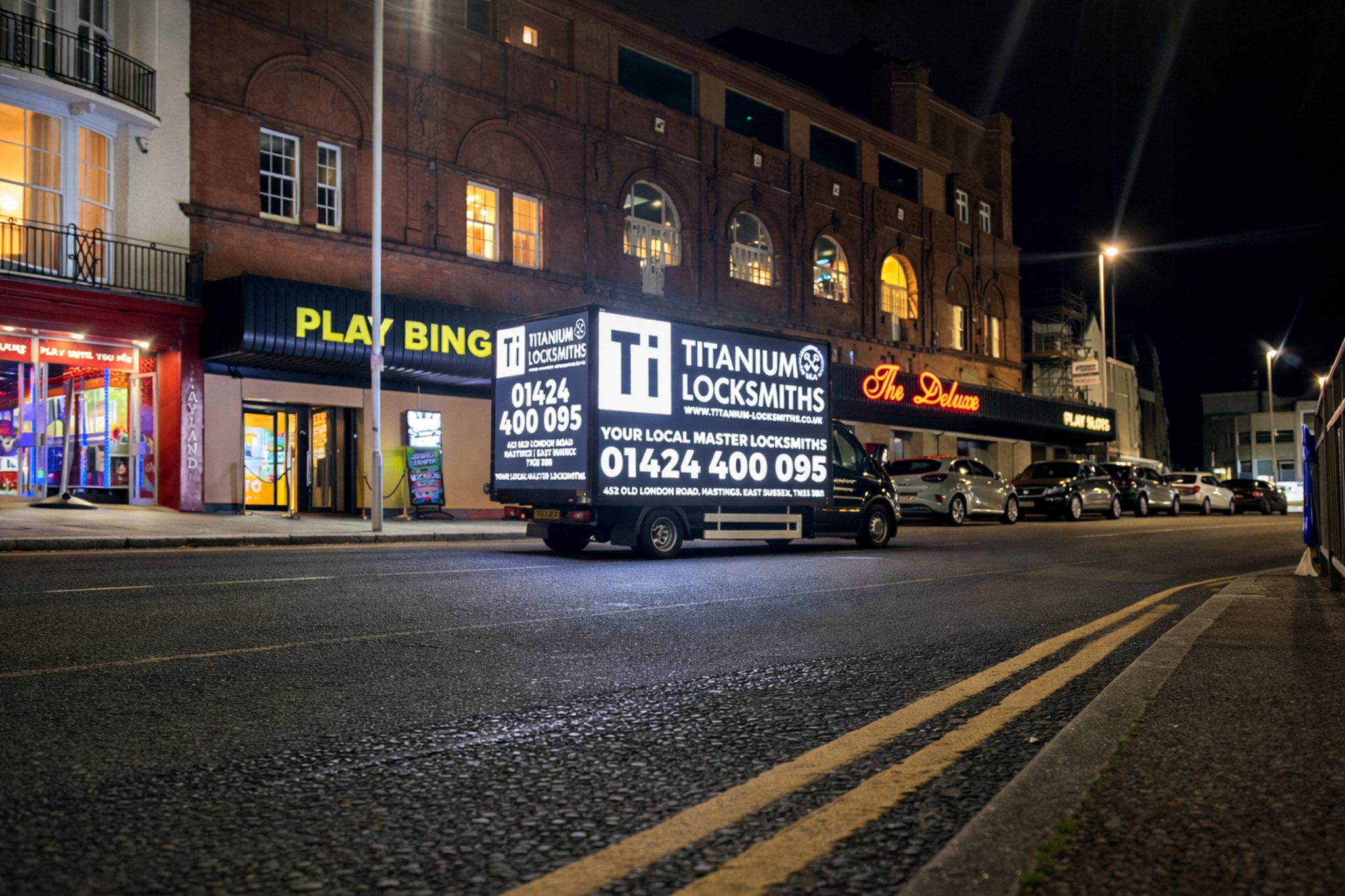 Street-level digital billboard delivering repeated weekend exposure in Brighton